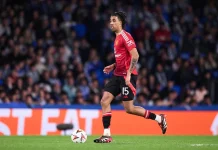 Zinedine Zidane powołał Leny’ego Yoro do reprezentacji Francji. Zastąpi kontuzjowanego Konaté Manchester United - Leny Yoro 1